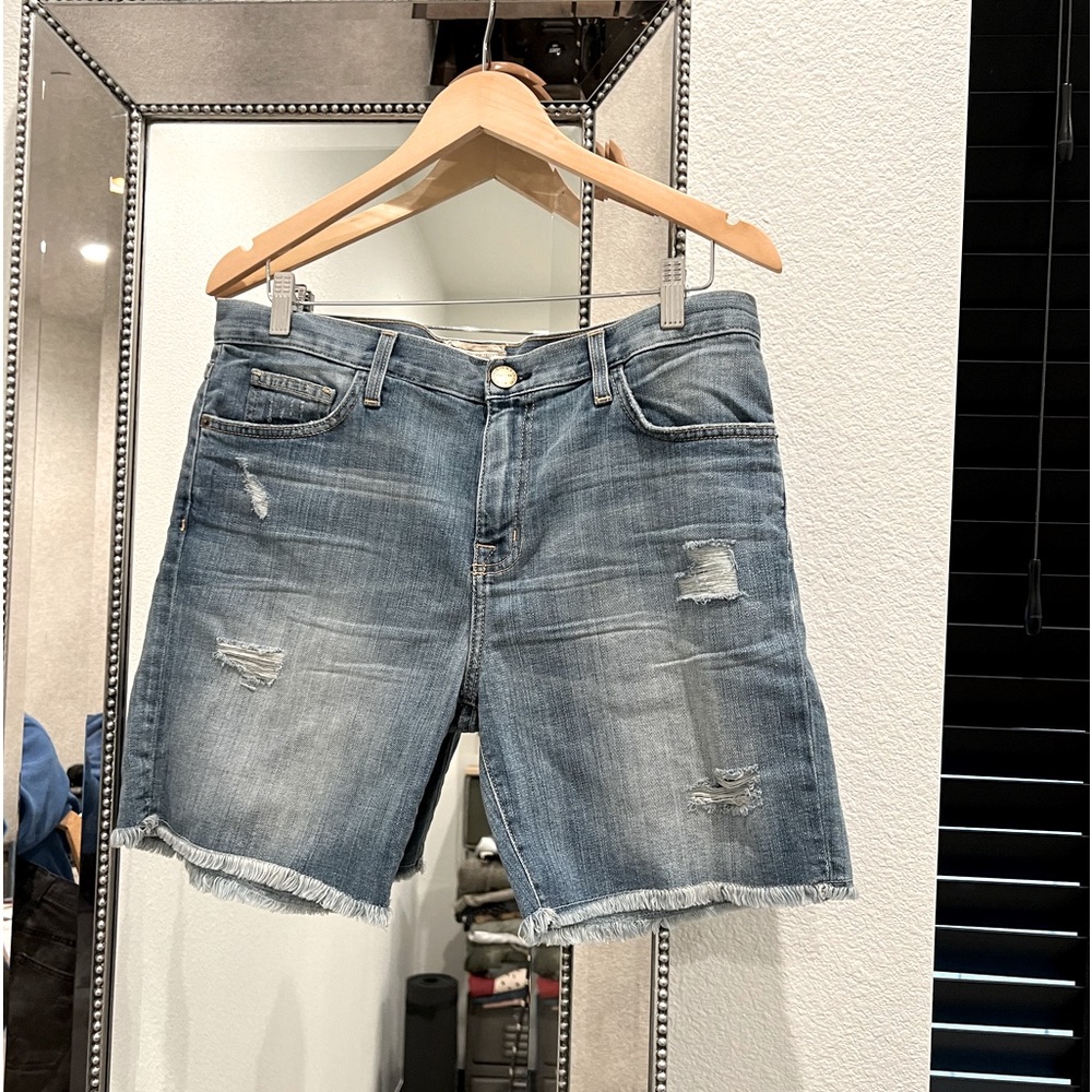 CURRENT/ELLIOTT DENIM  BOY SHORT COLOR: MEDIUM BLUE SIZE: 29